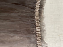 Load image into Gallery viewer, THE TULI in grise